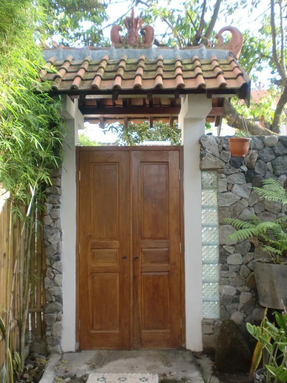 Villa Bougenville Jogjakarta Buitenkant foto